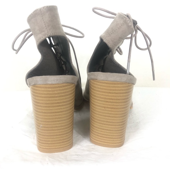 Torrid lace up cut open heel ankle boots size 9W - Picture 5 of 7